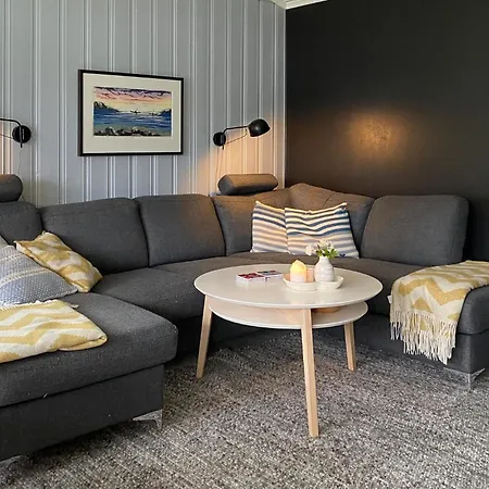 4 Bedroom In Deknepollen Feriehus