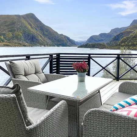 بيت للعطل 4 Bedroom In Deknepollen