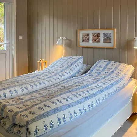 4 Bedroom In Deknepollen بيت للعطل *