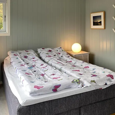 4 Bedroom In Deknepollen Feriehus Maloy