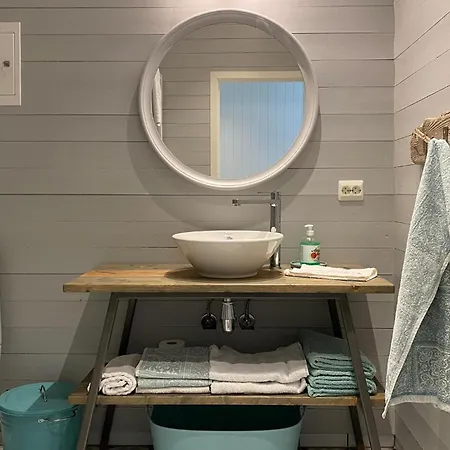 بيت للعطل 4 Bedroom In Deknepollen مالوي