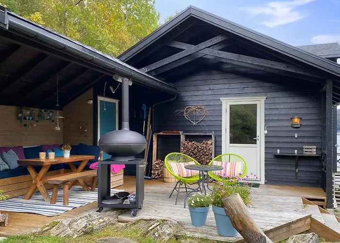 4 Bedroom In Deknepollen