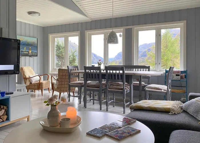 4 Bedroom In Deknepollen