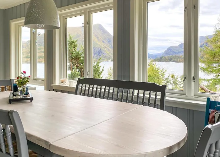 Casa vacanze 4 Bedroom In Deknepollen Maloy