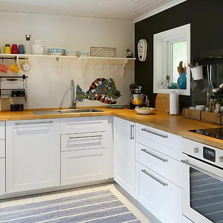 4 Bedroom In Deknepollen