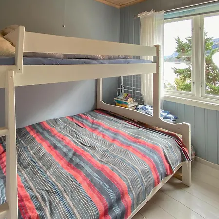 Dom wakacyjny 4 Bedroom In Deknepollen *