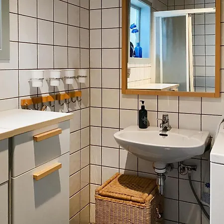 Dom wakacyjny 4 Bedroom In Deknepollen *